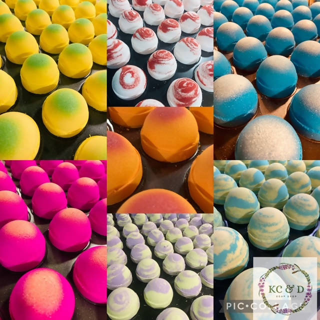 Bath Bombs: Rounds with Sweet Almond Oil